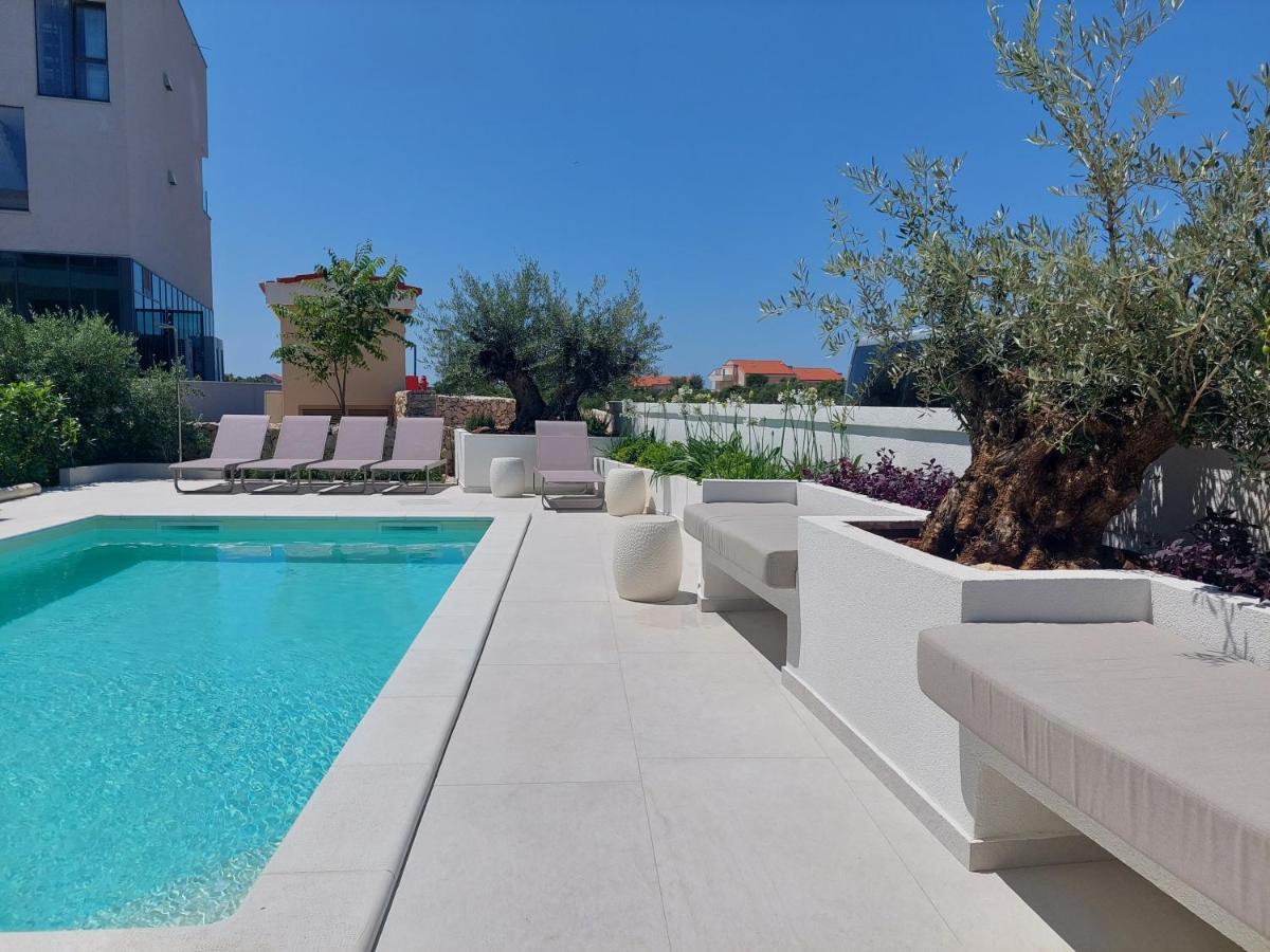 Villa Cala, Hotel Rooms&Apartments โนวาลยา ภายนอก รูปภาพ