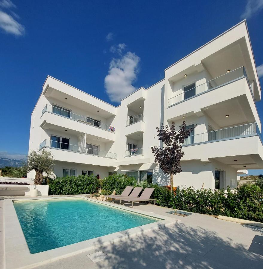 Villa Cala, Hotel Rooms&Apartments โนวาลยา ภายนอก รูปภาพ