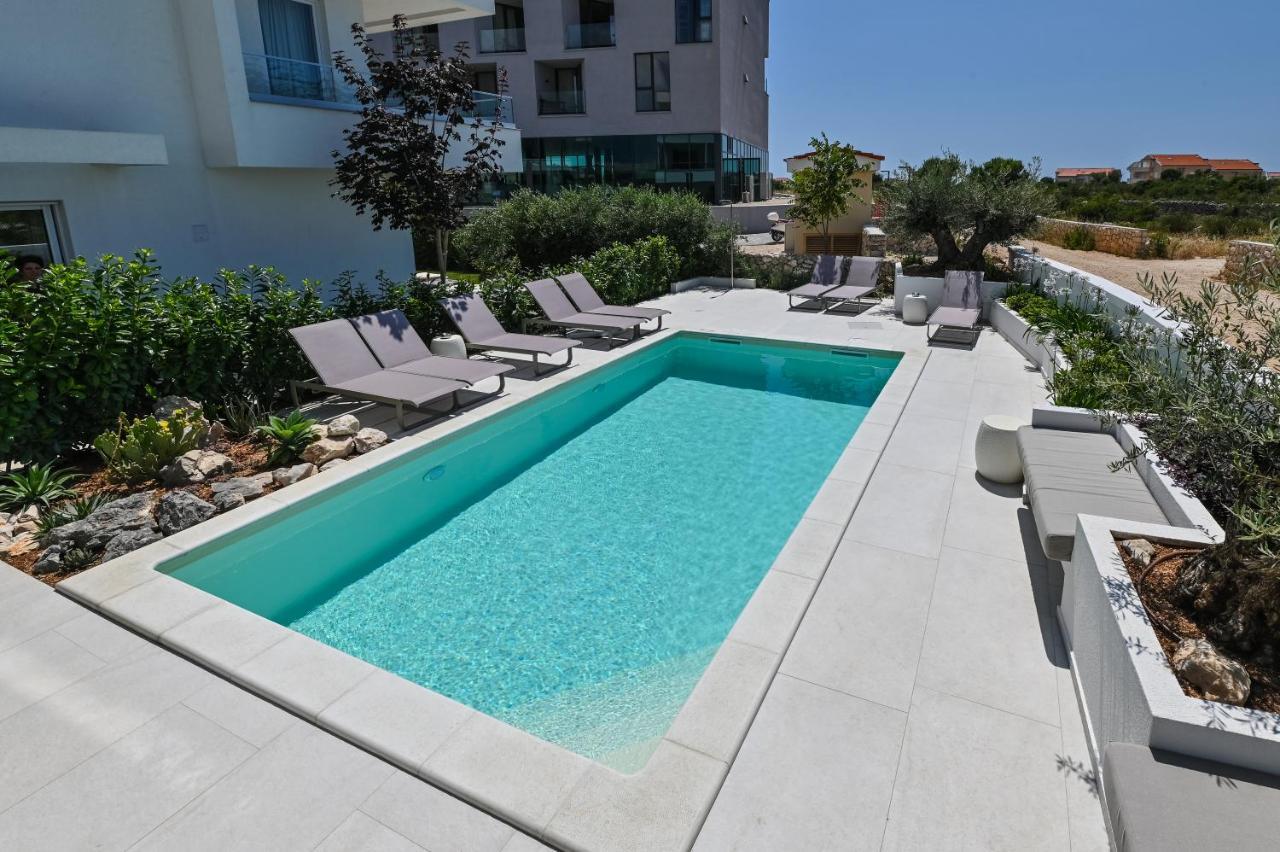 Villa Cala, Hotel Rooms&Apartments โนวาลยา ภายนอก รูปภาพ